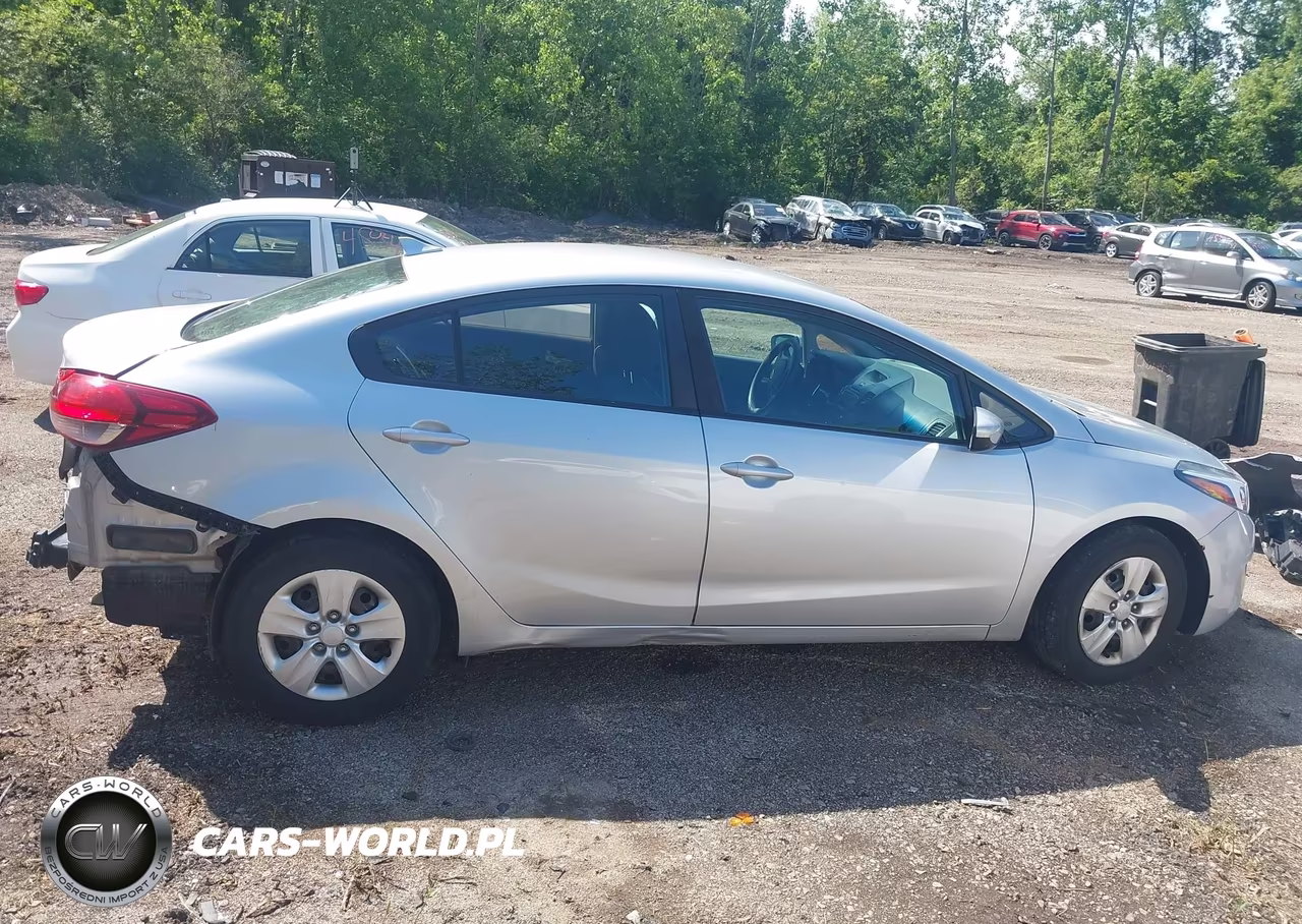 2017 Kia Forte Lx VIN:3KPFK4A74HE075939 - 14