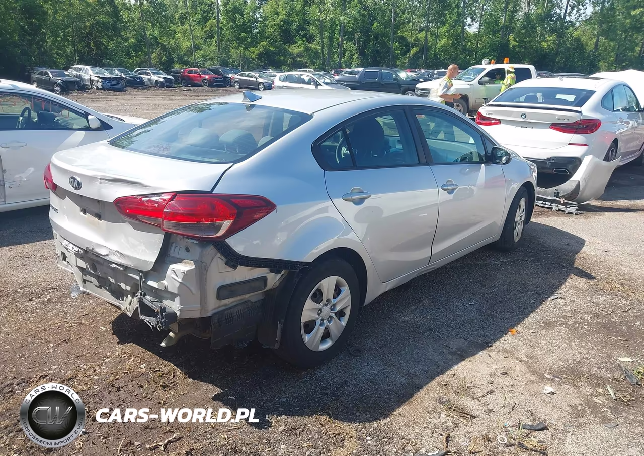 2017 Kia Forte Lx VIN:3KPFK4A74HE075939 - 4
