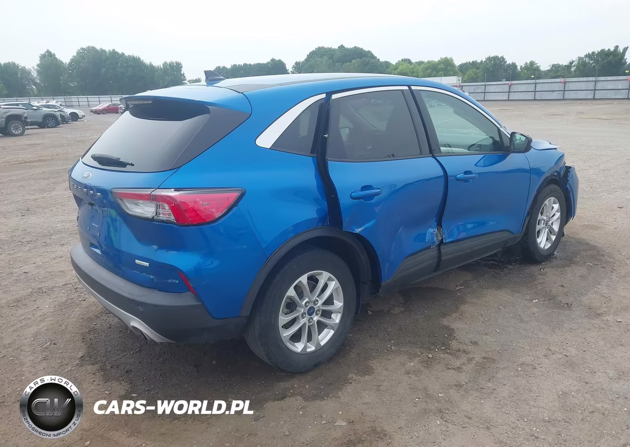 2020 Ford Escape Se VIN:1FMCU0G6XLUA92982 - 4