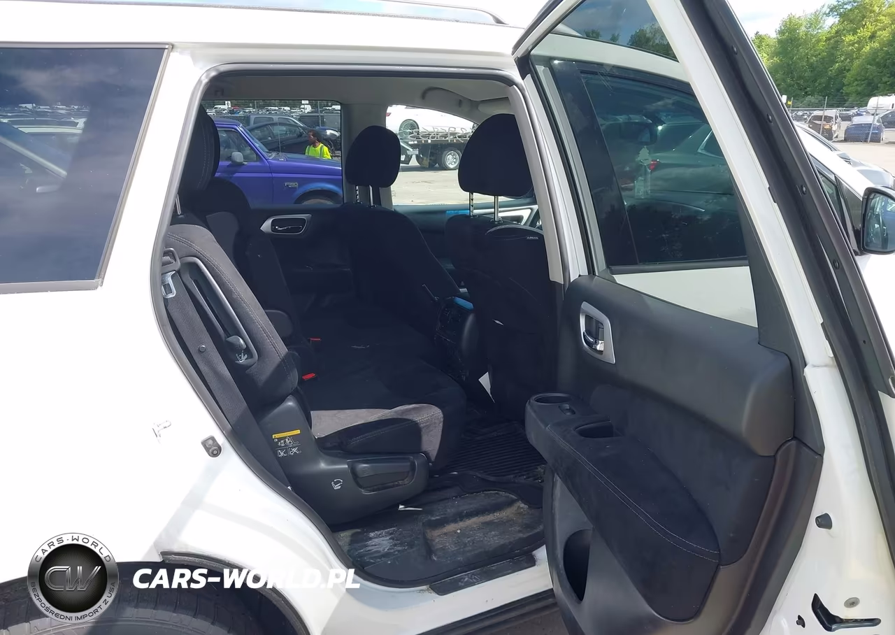 2016 Nissan Pathfinder Platinum-S-Sl-Sv VIN:5N1AR2MM6GC641208 - 8
