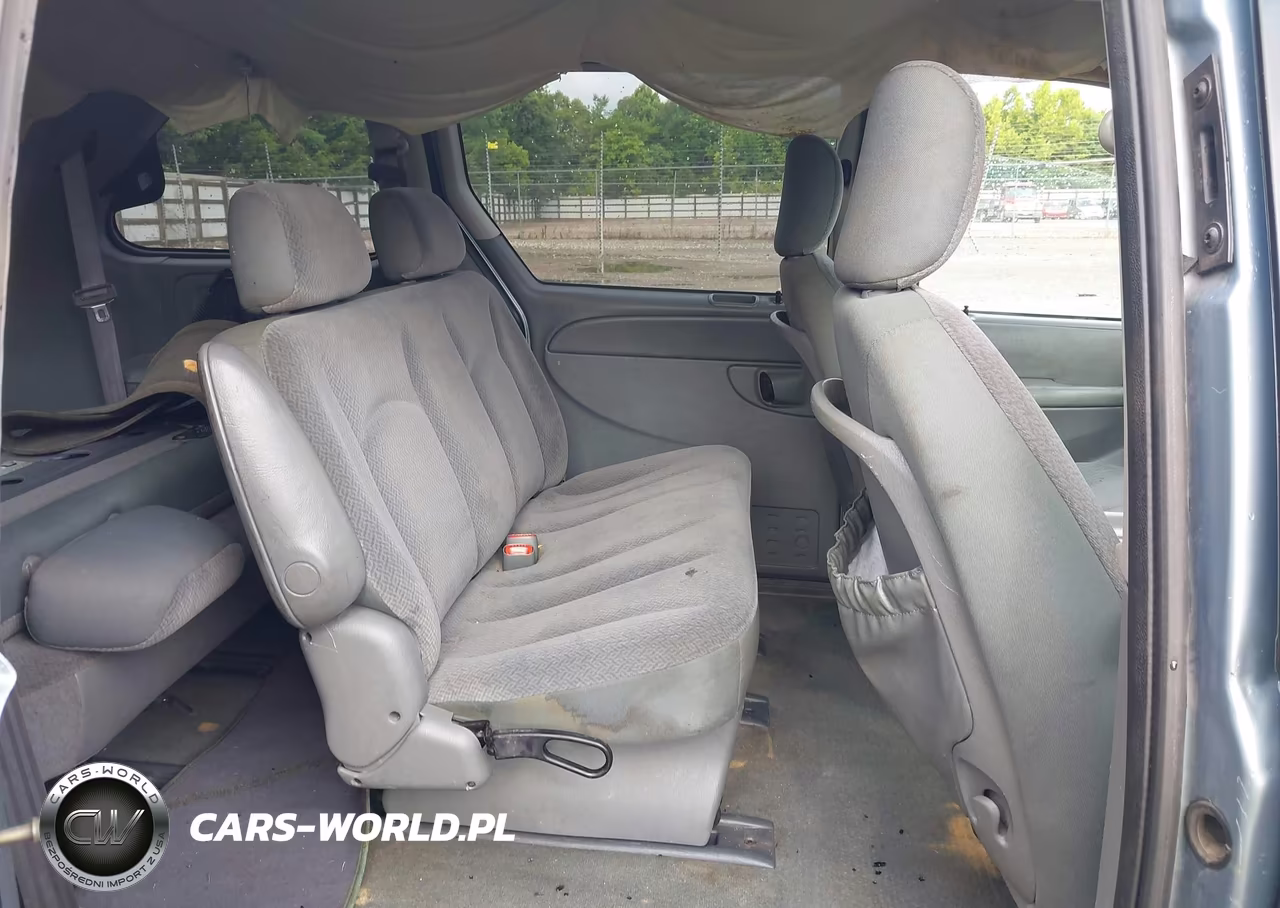 2005 Chrysler Town & Country VIN:1C4GP45R65B353508 - 8