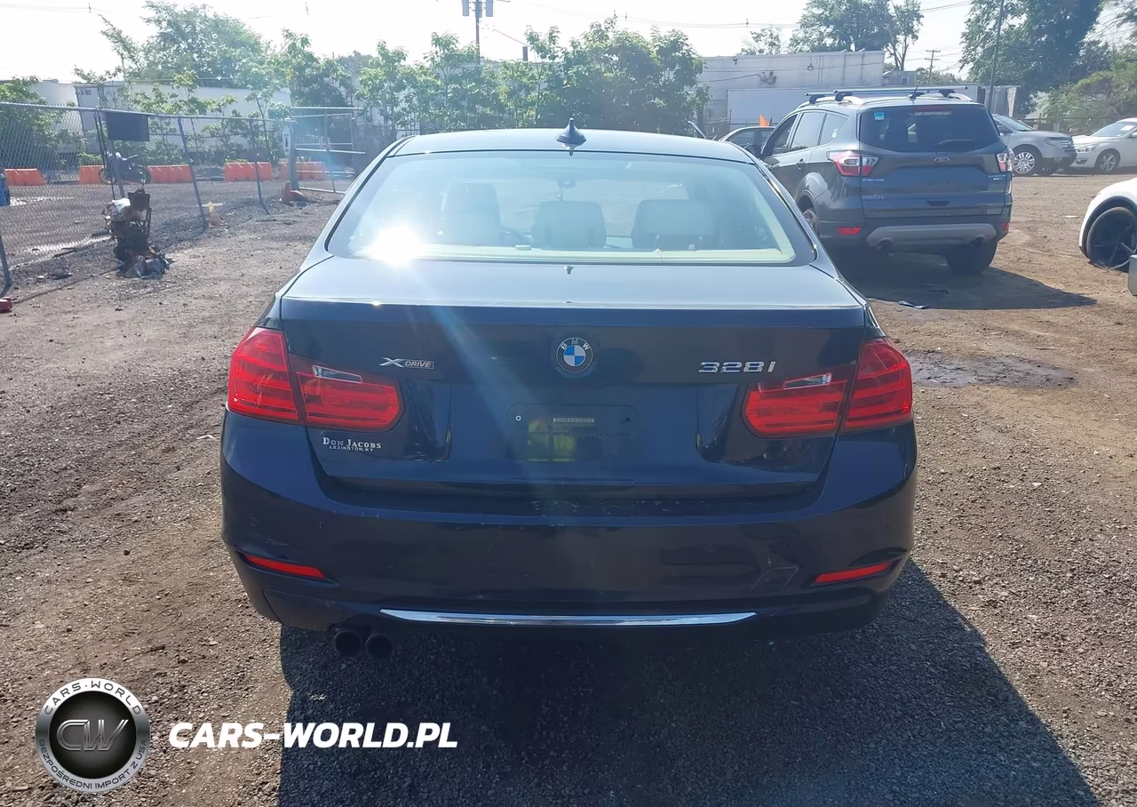 2015 BMW 328I xDrive VIN:WBA3B3G5XFNR86429 - 16
