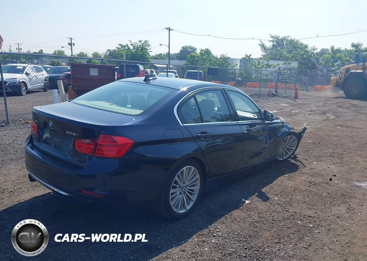 2015 BMW 328I xDrive VIN:WBA3B3G5XFNR86429 - 4