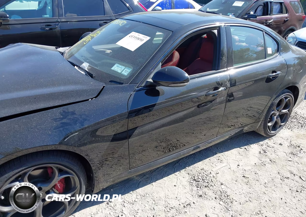 2020 Alfa Romeo Giulia Ti Sport Awd VIN:ZARFANBN3L7634577 - 14