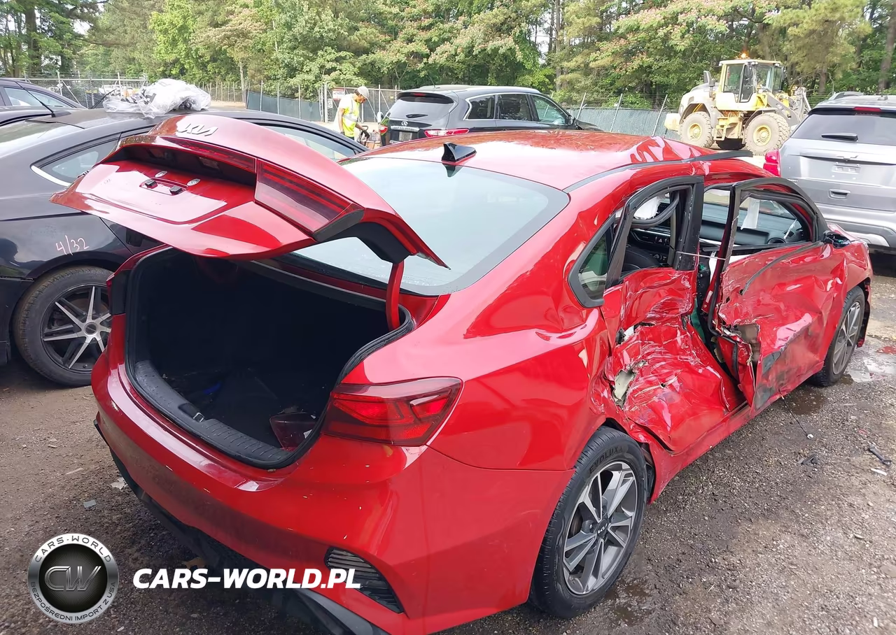 2024 Kia Forte Lxs VIN:3KPF24AD4RE734805 - 4