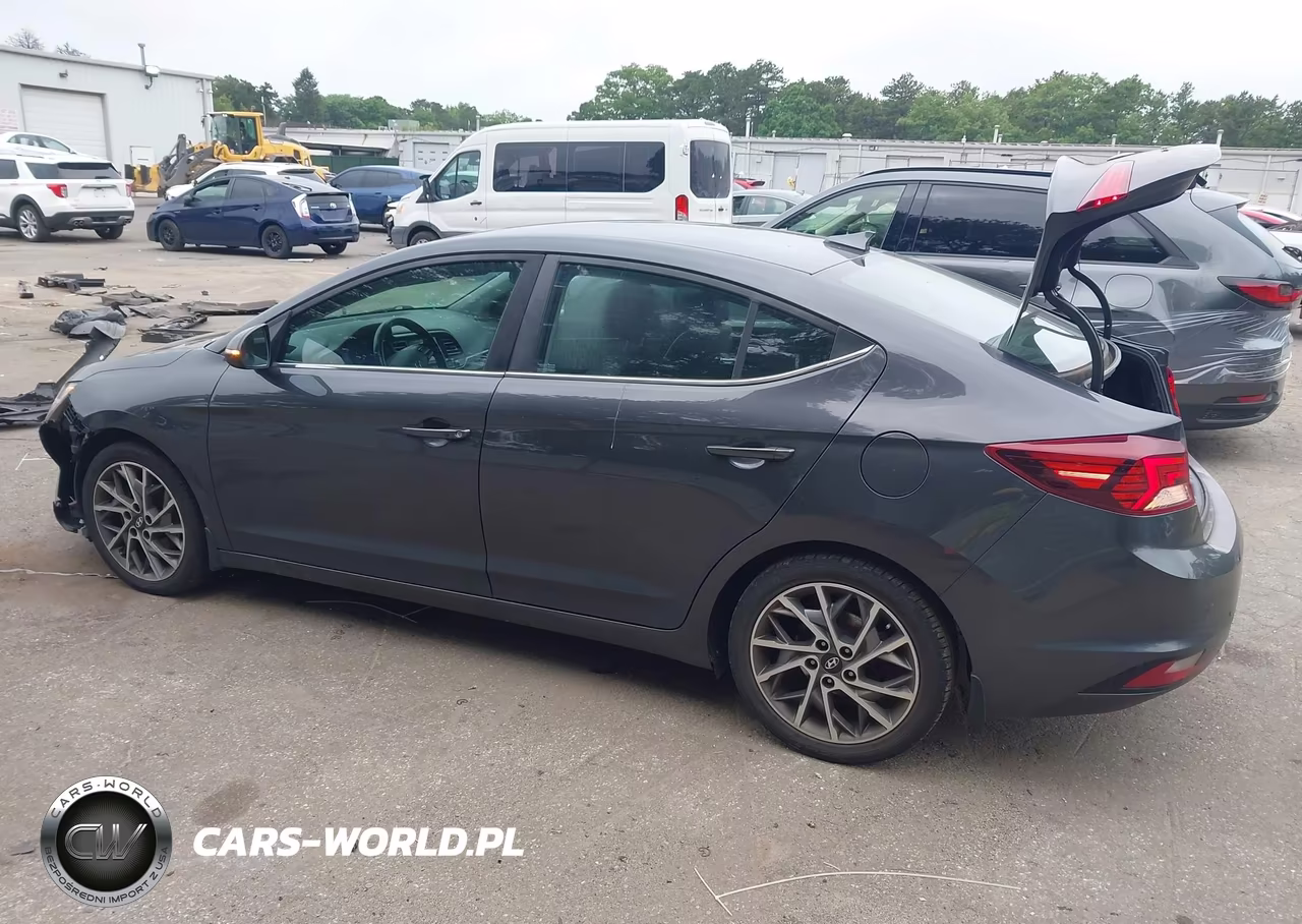 2020 Hyundai Elantra Limited VIN:5NPD84LF9LH626882 - 3