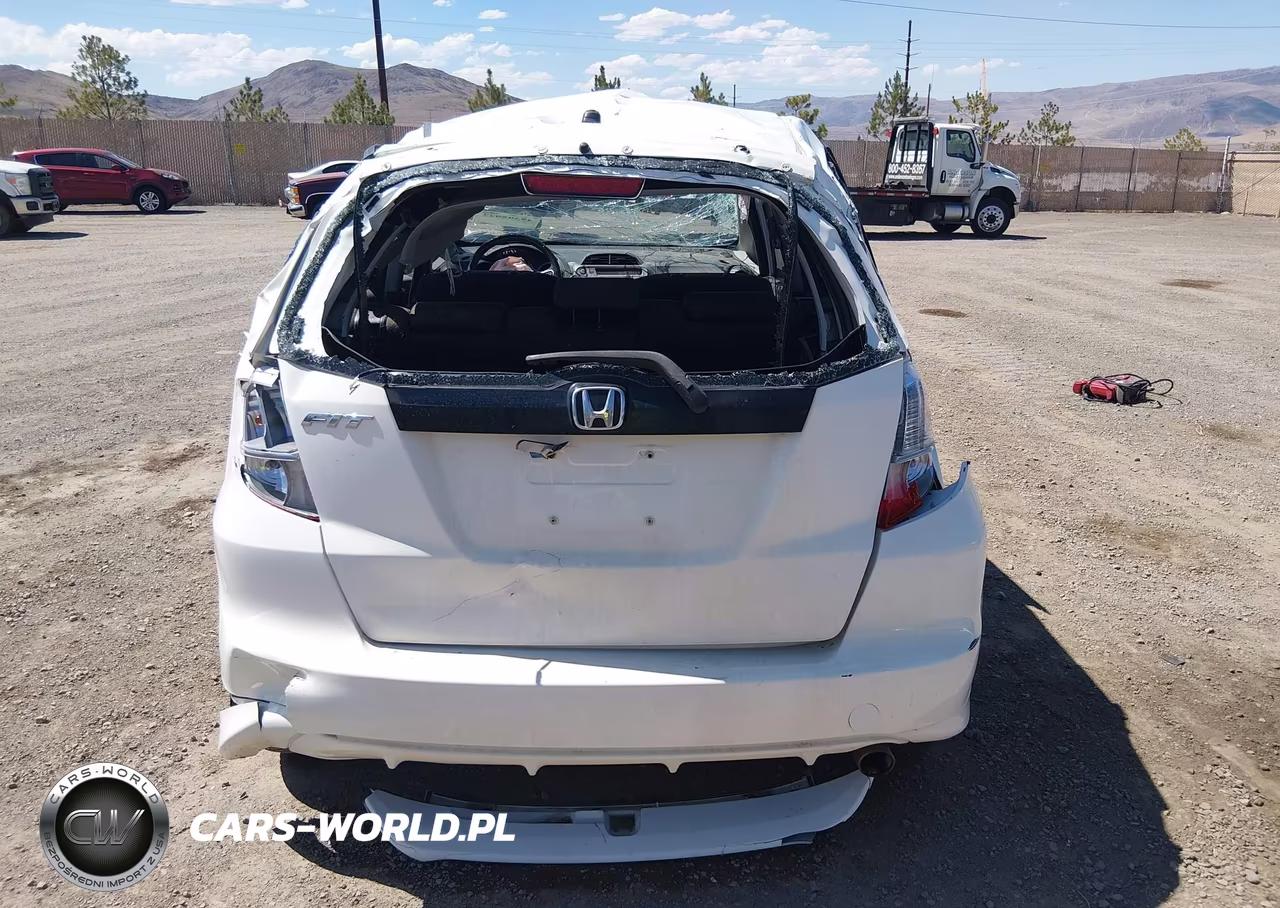 2010 Honda Fit Sport VIN:JHMGE8H42AS015030 - 16