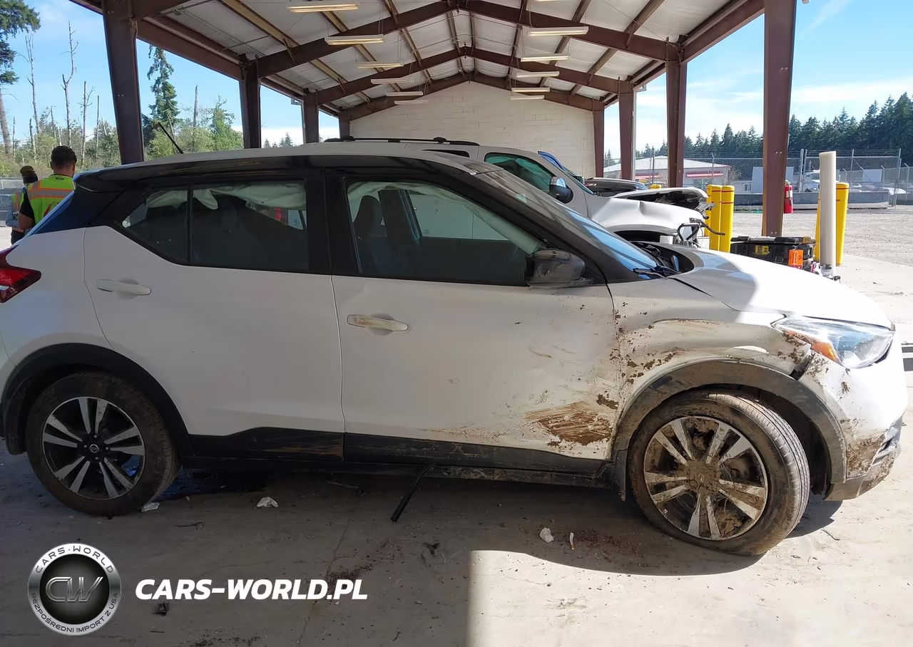 2019 Nissan Kicks Sv VIN:3N1CP5CU1KL549106 - 13