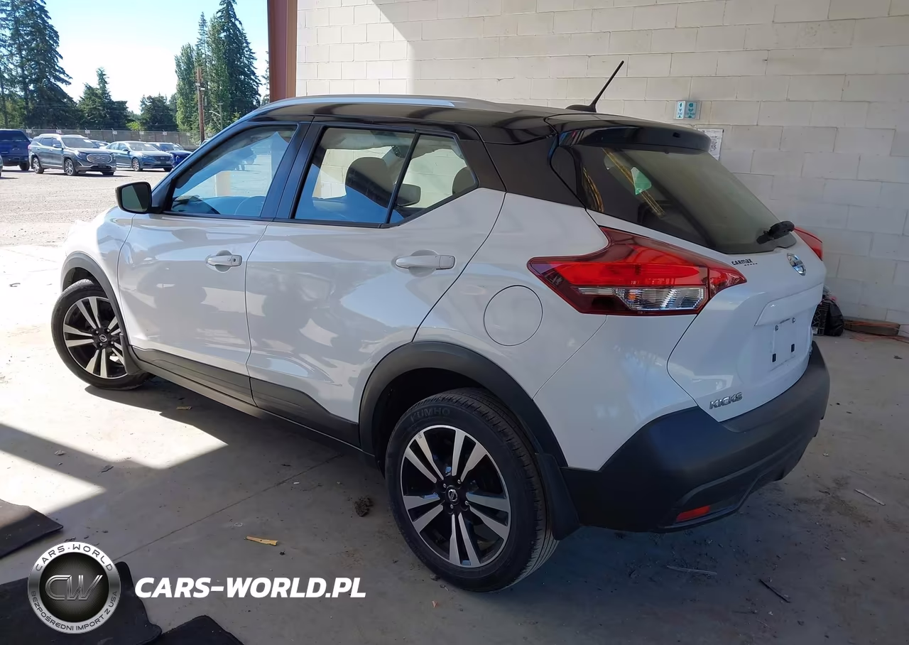 2019 Nissan Kicks Sv VIN:3N1CP5CU1KL549106 - 3