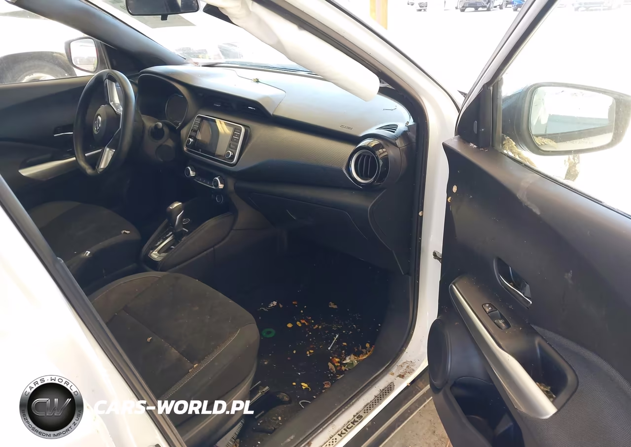 2019 Nissan Kicks Sv VIN:3N1CP5CU1KL549106 - 5