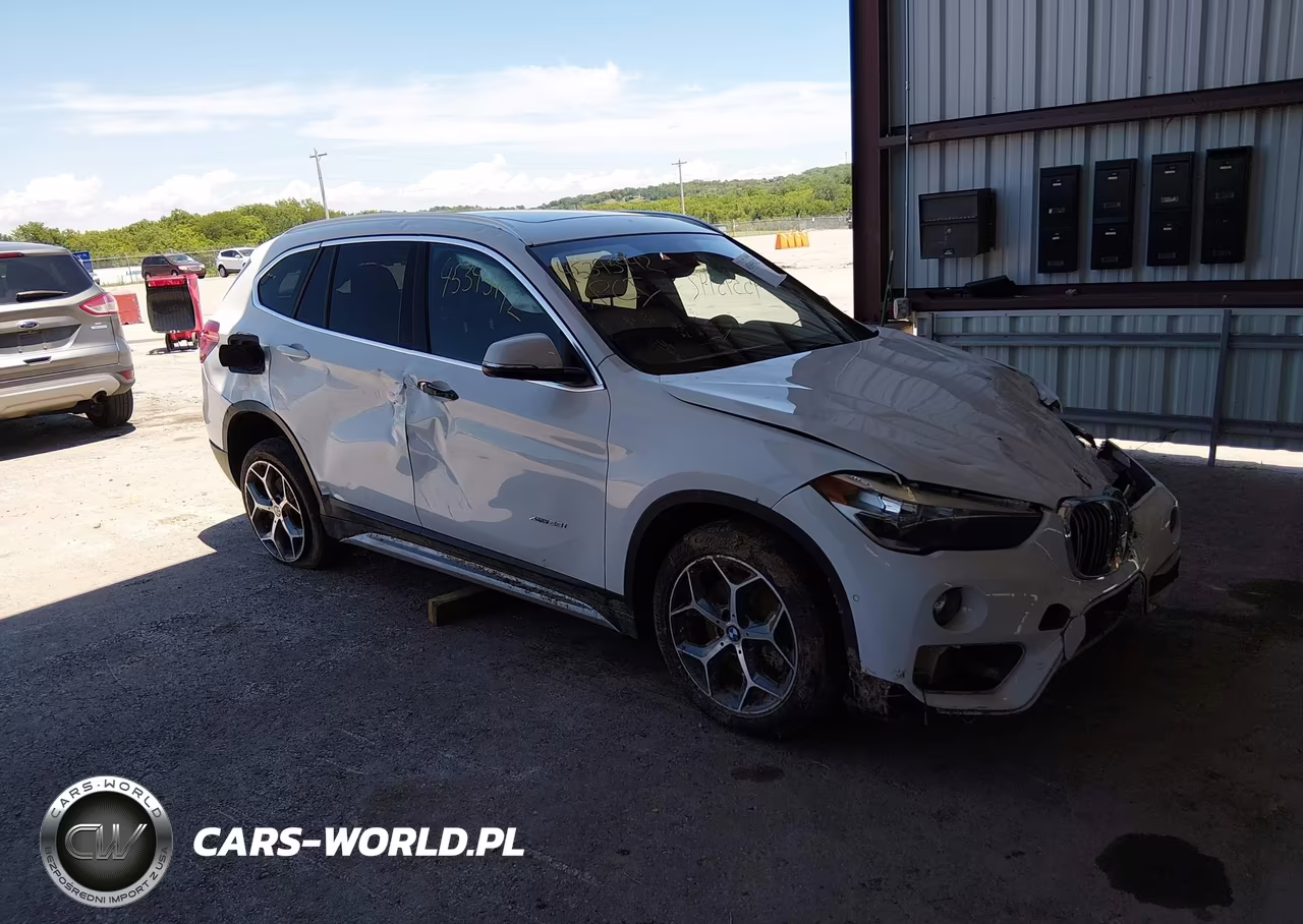 2018 BMW X1 xDrive28I VIN:WBXHT3Z38J4A66305 - 1
