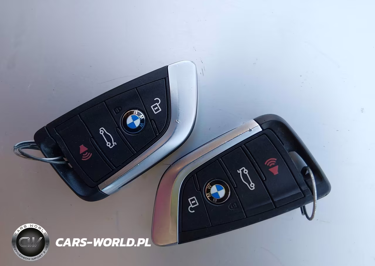 2018 BMW X1 xDrive28I VIN:WBXHT3Z38J4A66305 - 11
