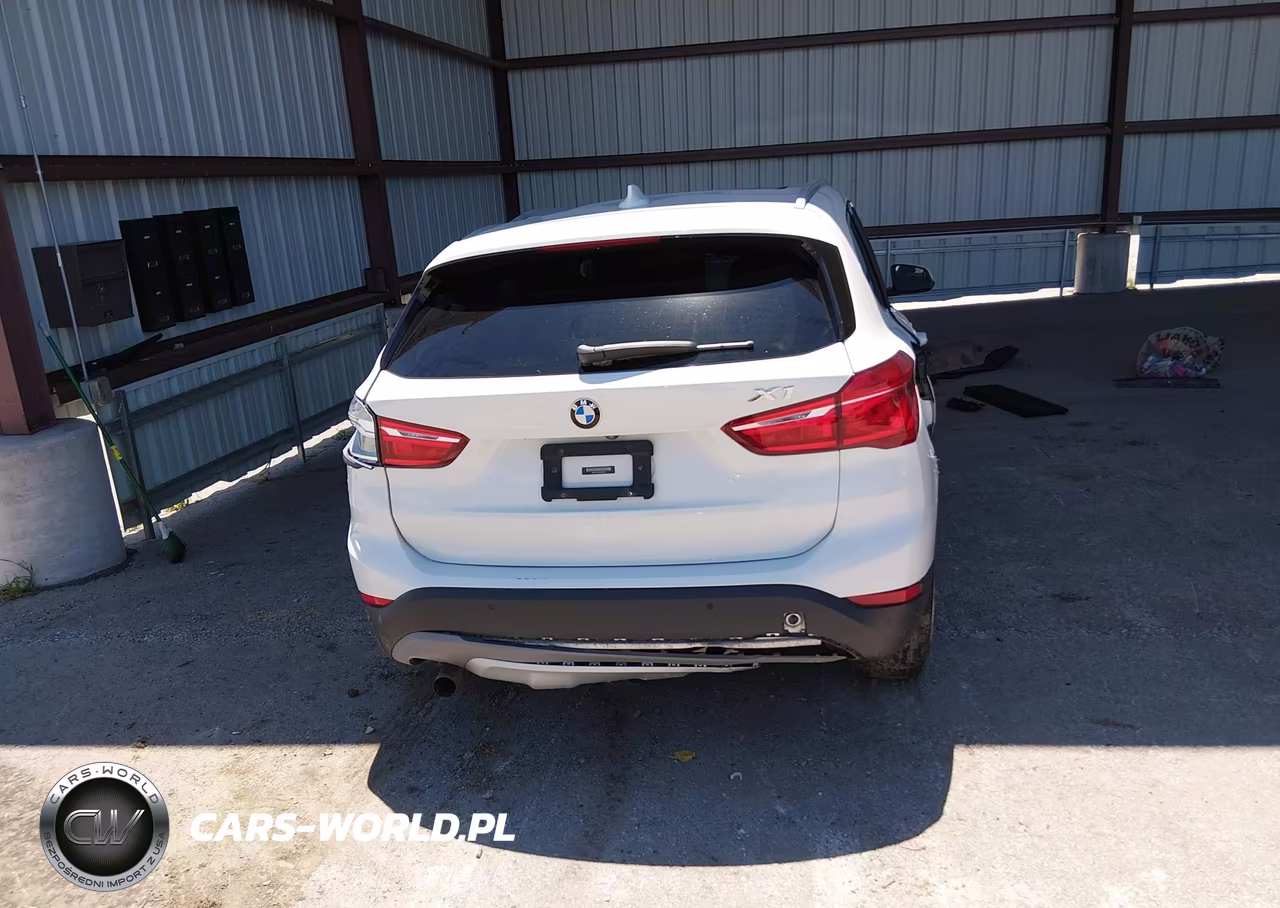 2018 BMW X1 xDrive28I VIN:WBXHT3Z38J4A66305 - 16