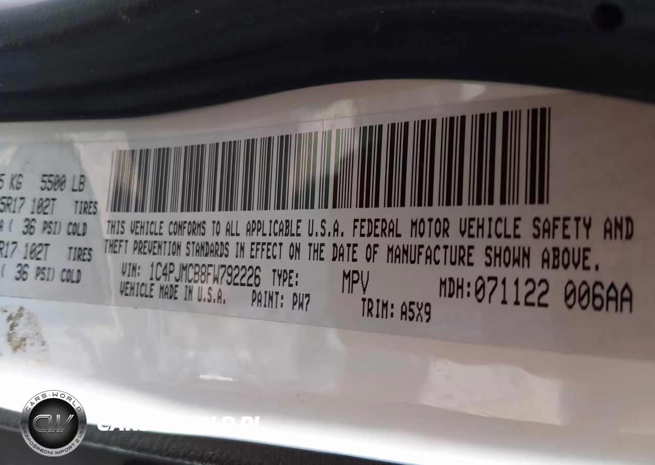 2015 Jeep Cherokee Latitude VIN:1C4PJMCB8FW792226 - 9