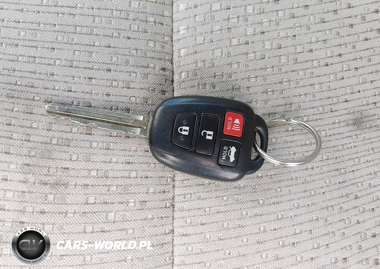 2012 Toyota Camry Xle VIN:4T1BF1FK8CU570326 - 11