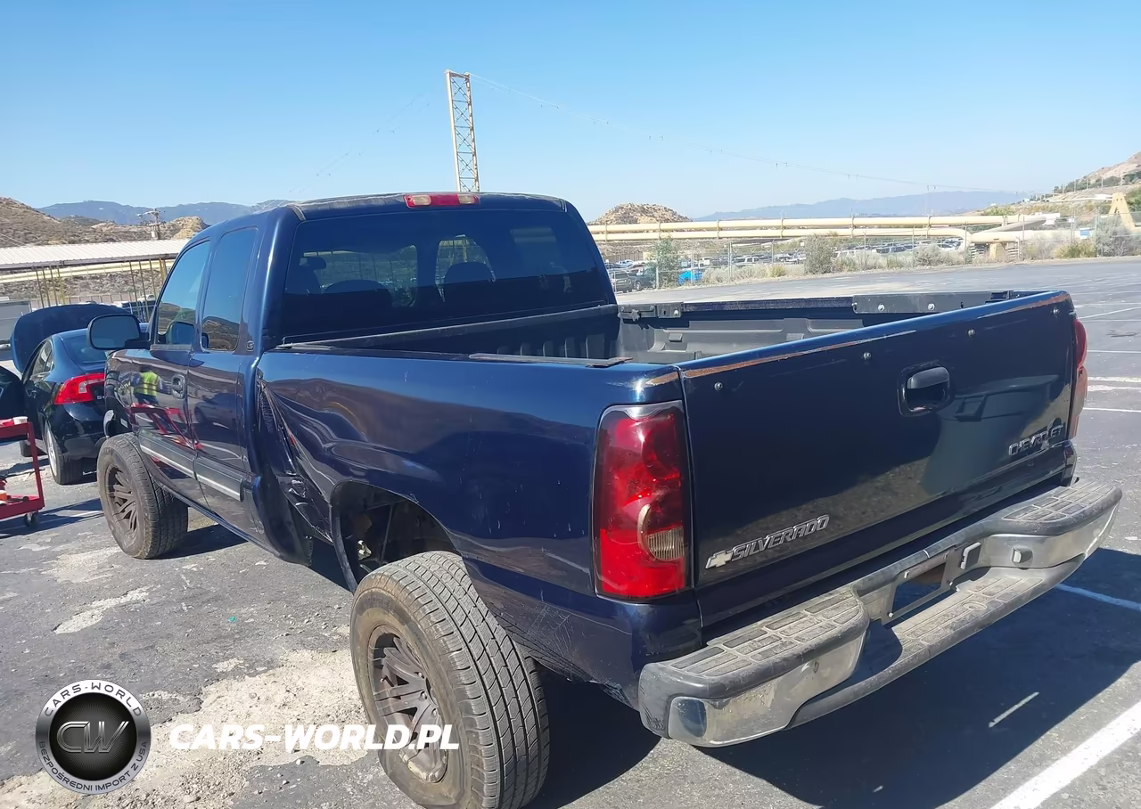 2005 Chevrolet Silverado 1500 Ls VIN:1GCEC19V45Z341373 - 3