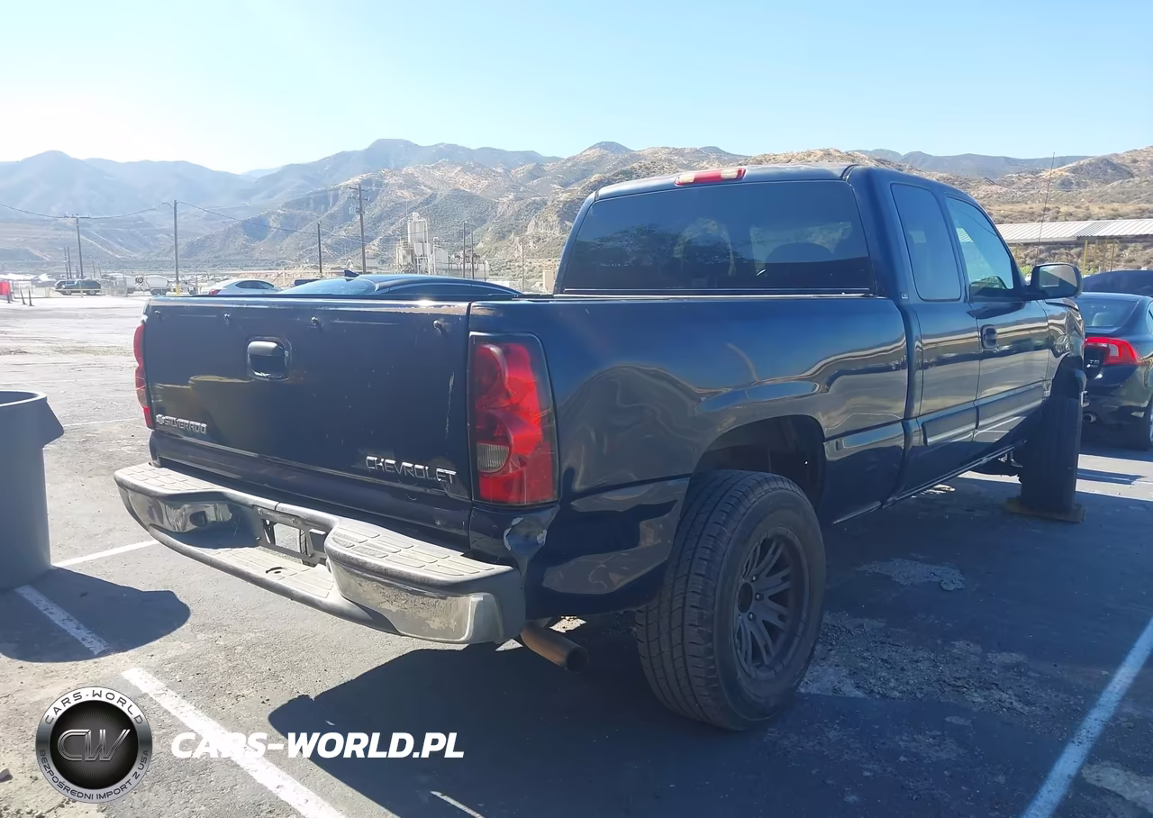 2005 Chevrolet Silverado 1500 Ls VIN:1GCEC19V45Z341373 - 4