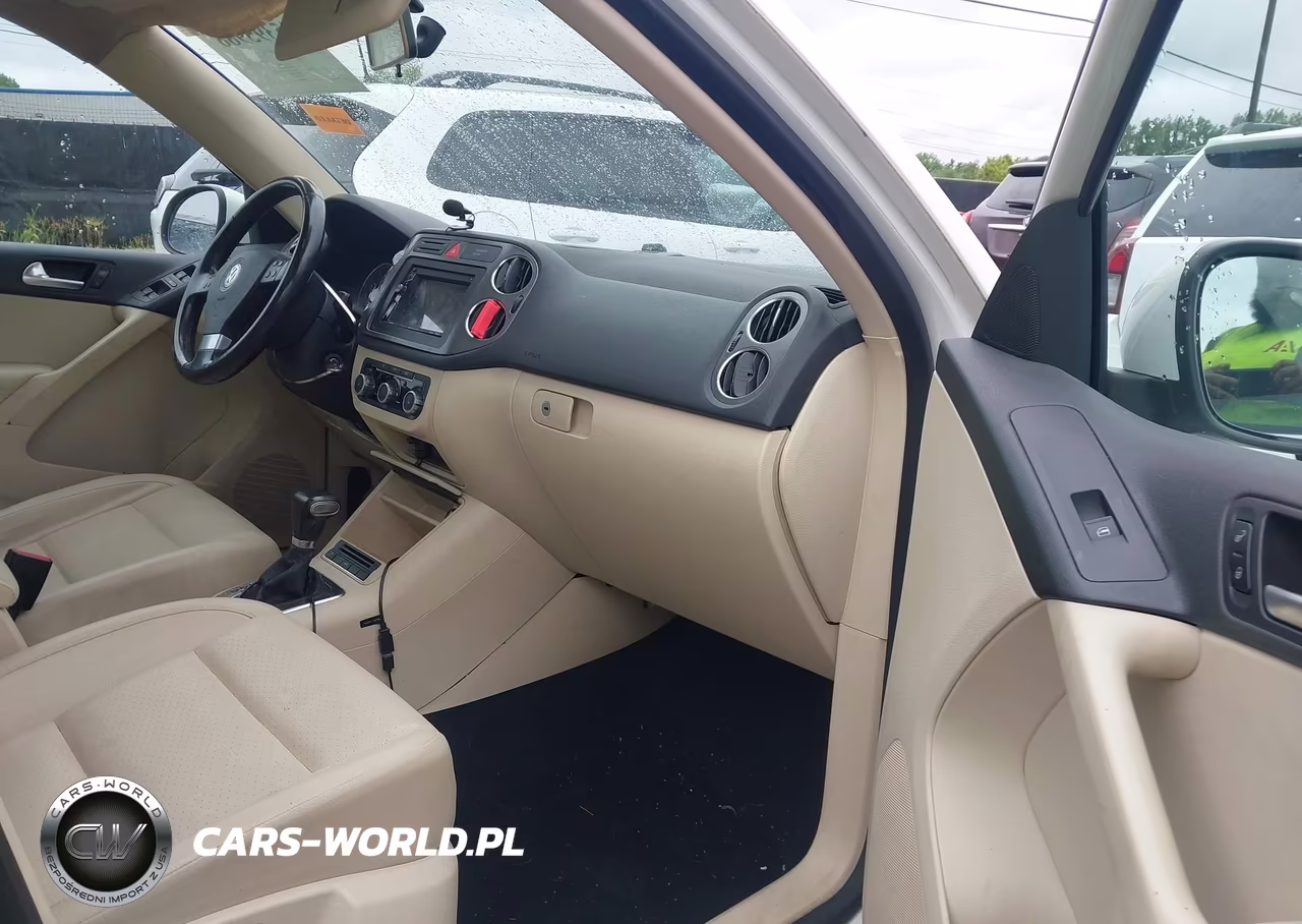 2010 Volkswagen Tiguan Wolfsburg Edition VIN:WVGAV7AX4AW001673 - 5