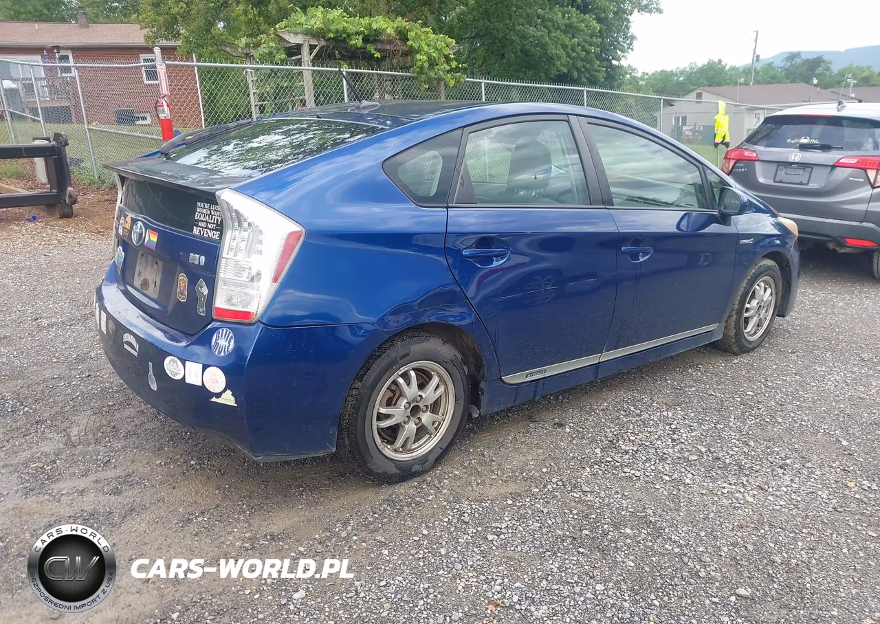 2011 Toyota Prius Three VIN:JTDKN3DU7B5312749 - 4