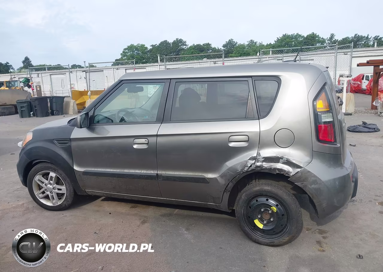 2010 Kia Soul + VIN:KNDJT2A23A7190361 - 15