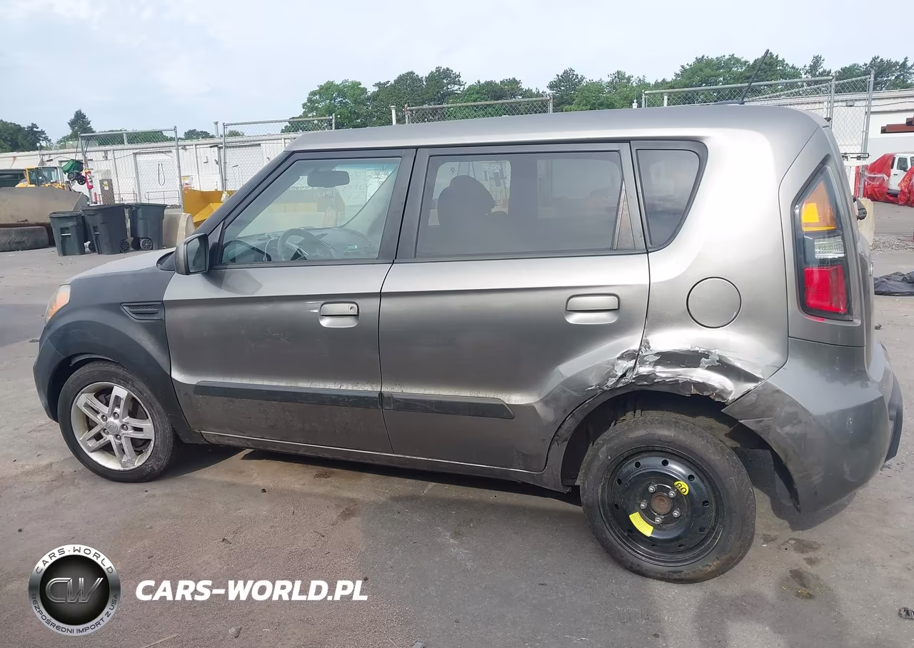 2010 Kia Soul + VIN:KNDJT2A23A7190361 - 6
