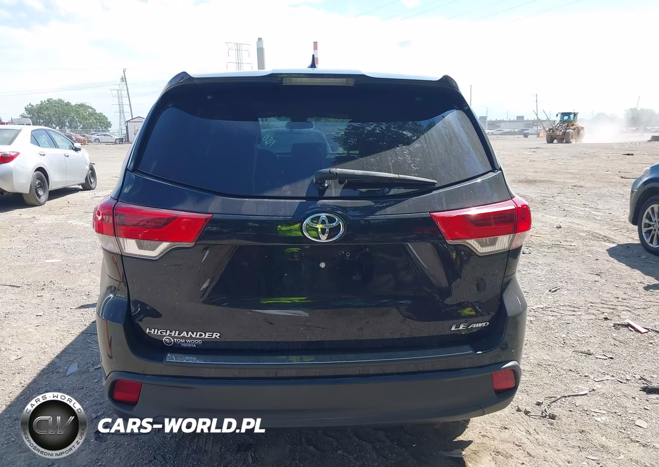 2018 Toyota Highlander Le Plus VIN:5TDBZRFH0JS910214 - 16