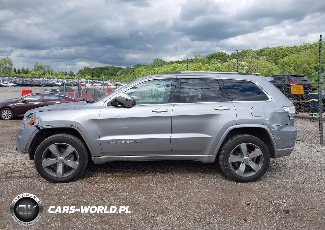 2015 Jeep Grand Cherokee Overland VIN:1C4RJFCG2FC136685 - 15