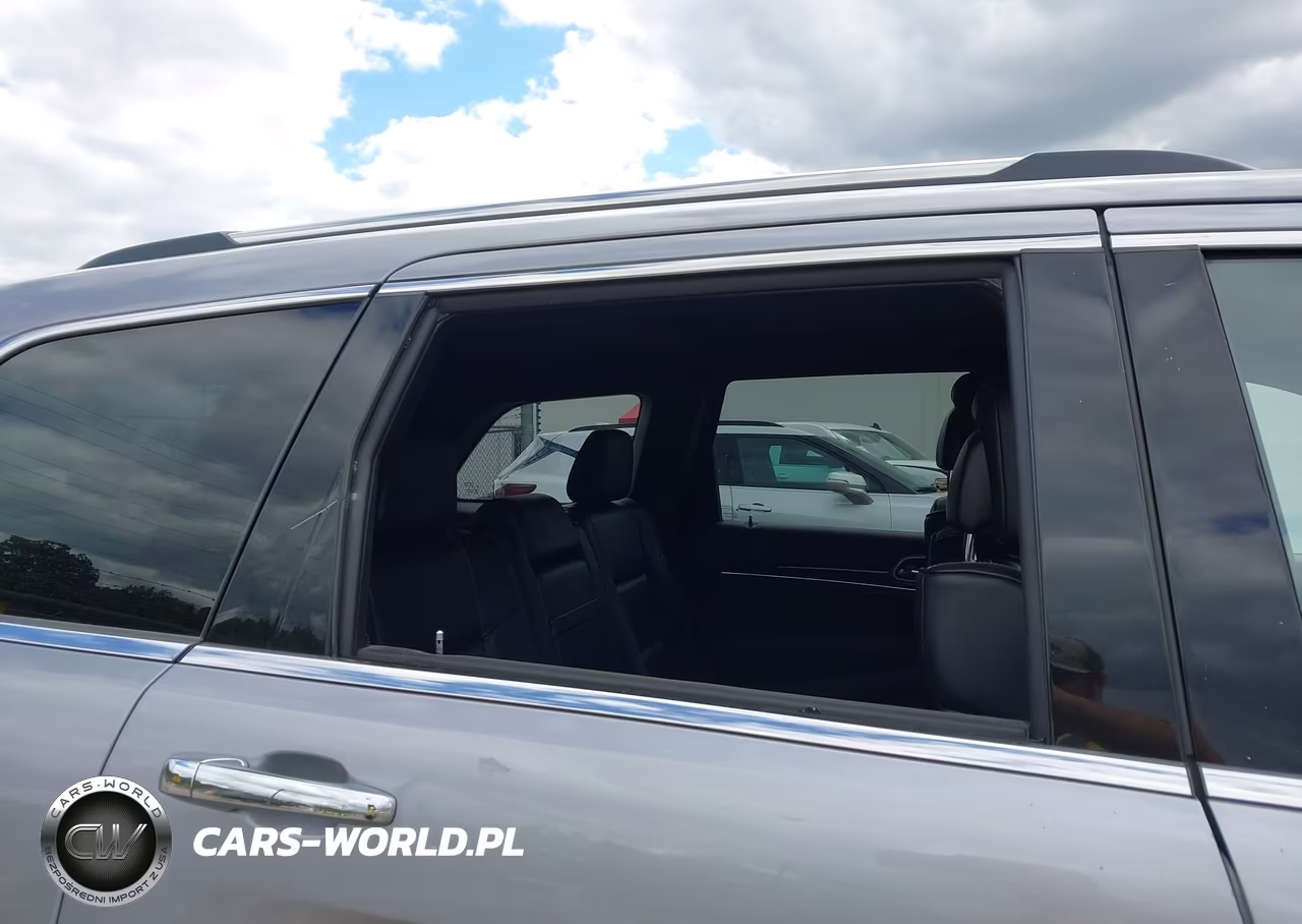 2015 Jeep Grand Cherokee Overland VIN:1C4RJFCG2FC136685 - 21