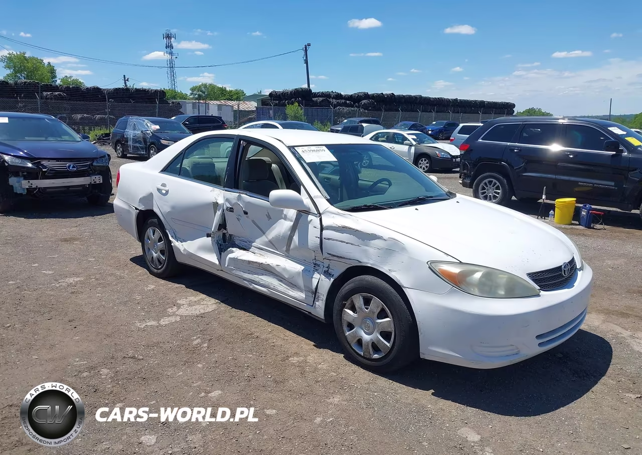 2002 Toyota Camry Le – zdjęcie 1 z 16