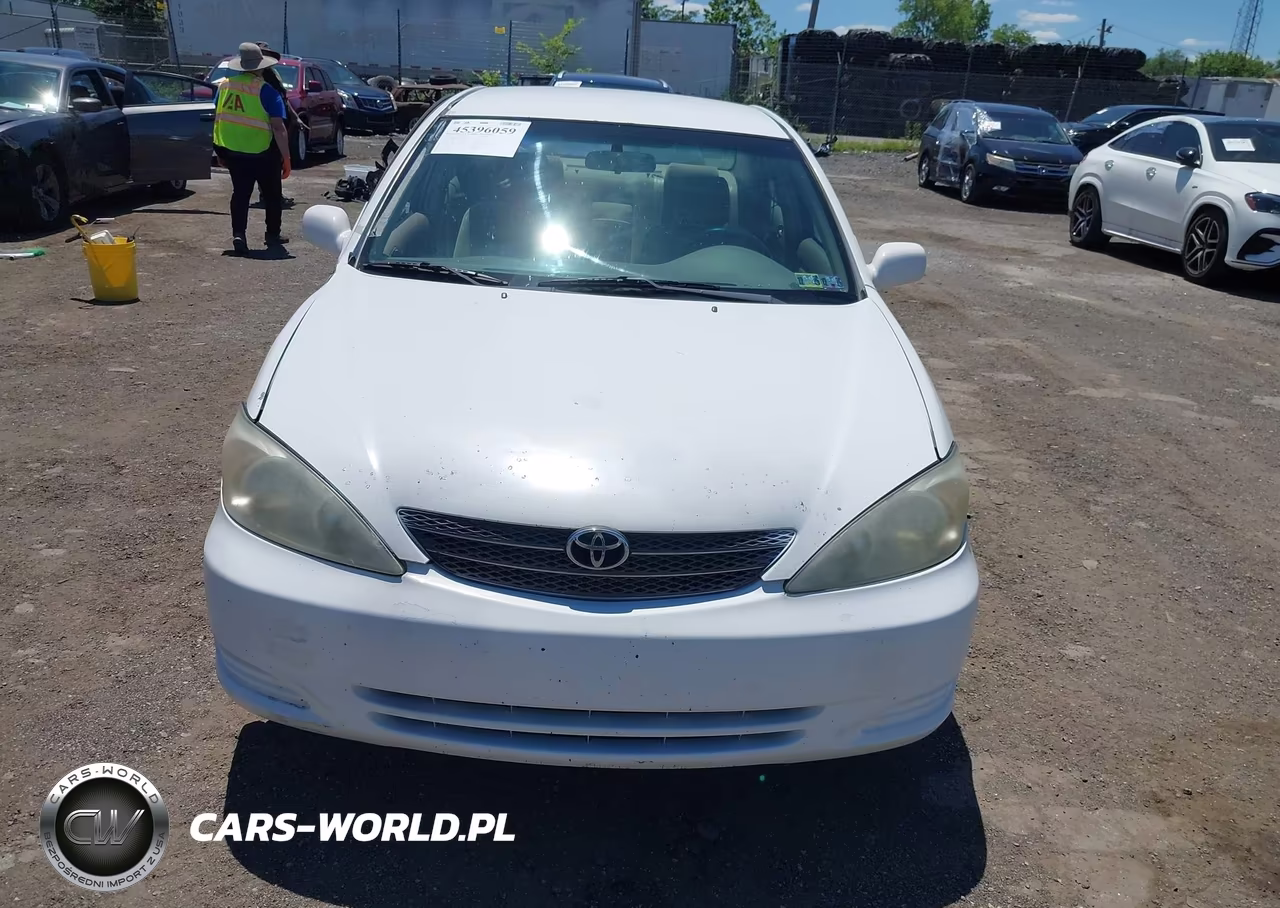 2002 Toyota Camry Le VIN:4T1BE32K02U027782 - 12