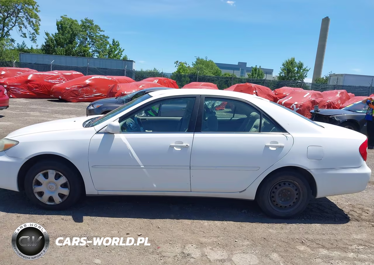 2002 Toyota Camry Le VIN:4T1BE32K02U027782 - 14