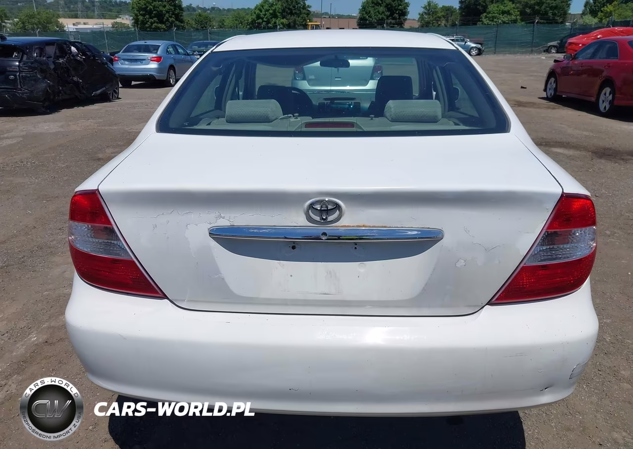 2002 Toyota Camry Le VIN:4T1BE32K02U027782 - 16