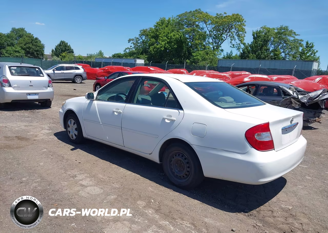 2002 Toyota Camry Le VIN:4T1BE32K02U027782 - 3