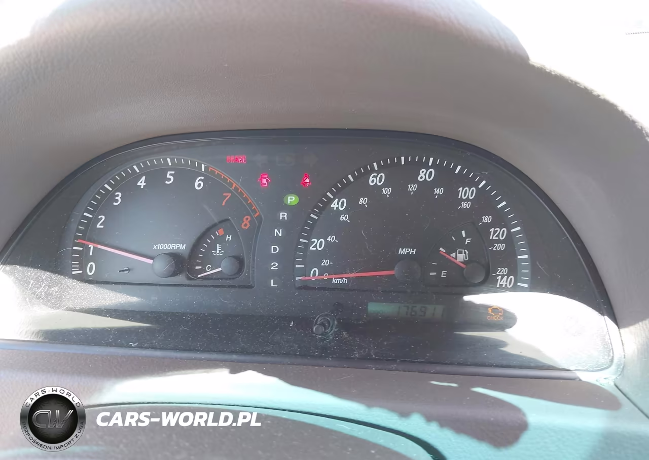 2002 Toyota Camry Le VIN:4T1BE32K02U027782 - 7