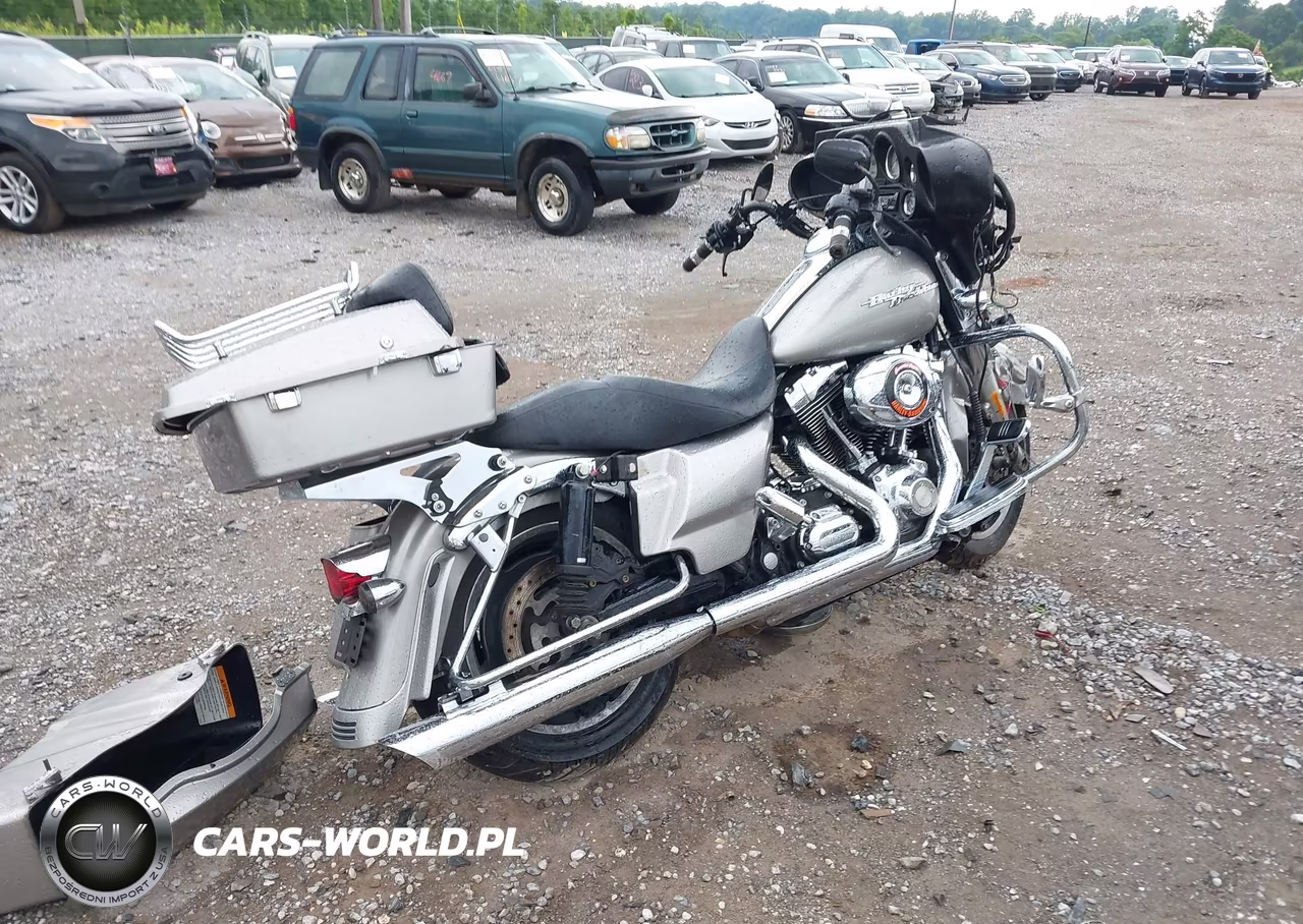2009 Harley-Davidson Flhx VIN:1HD1KB4139Y676257 - 4