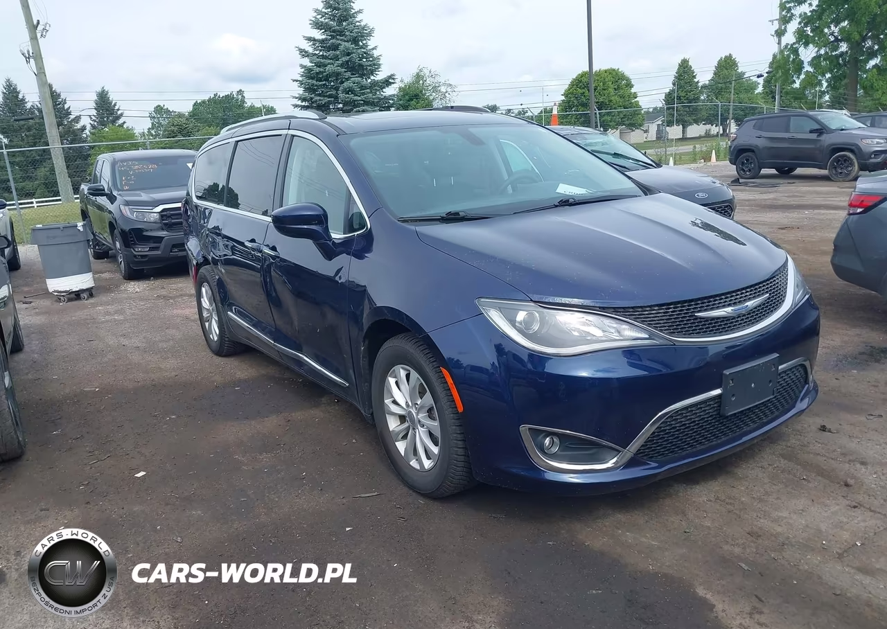 2018 Chrysler Pacifica Touring L Plus