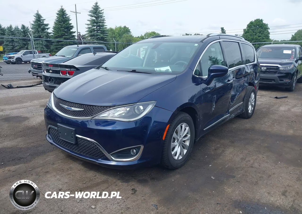 2018 Chrysler Pacifica Touring L Plus VIN:2C4RC1EG2JR175299 - 2