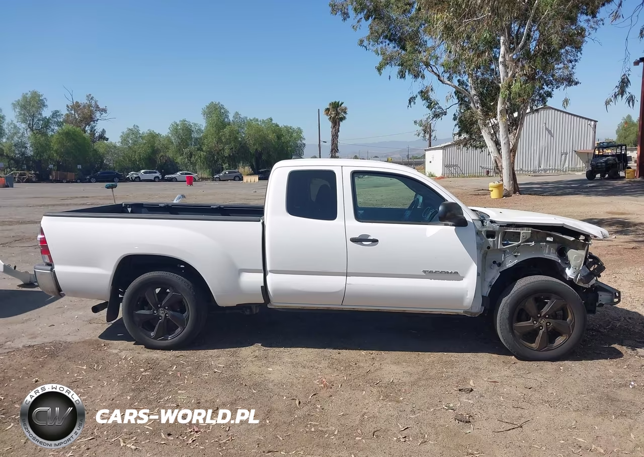 2015 Toyota Tacoma VIN:5TFTX4CN9FX067767 - 14