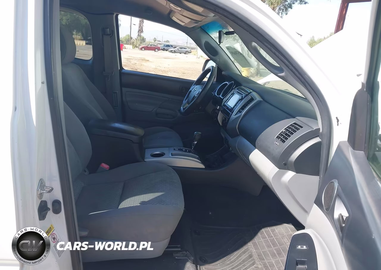 2015 Toyota Tacoma VIN:5TFTX4CN9FX067767 - 5