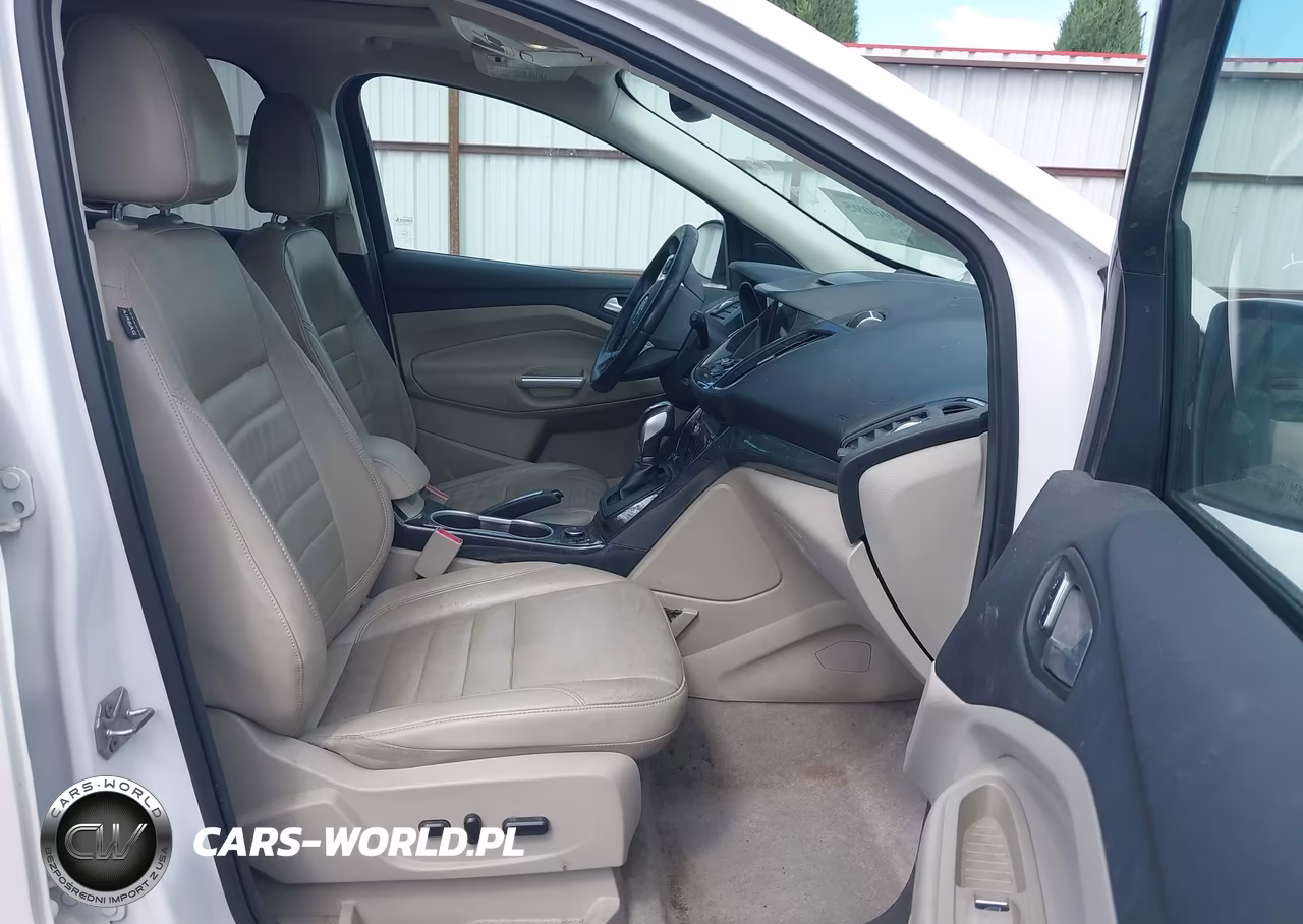 2016 Ford Escape Titanium VIN:1FMCU9J91GUC81176 - 5