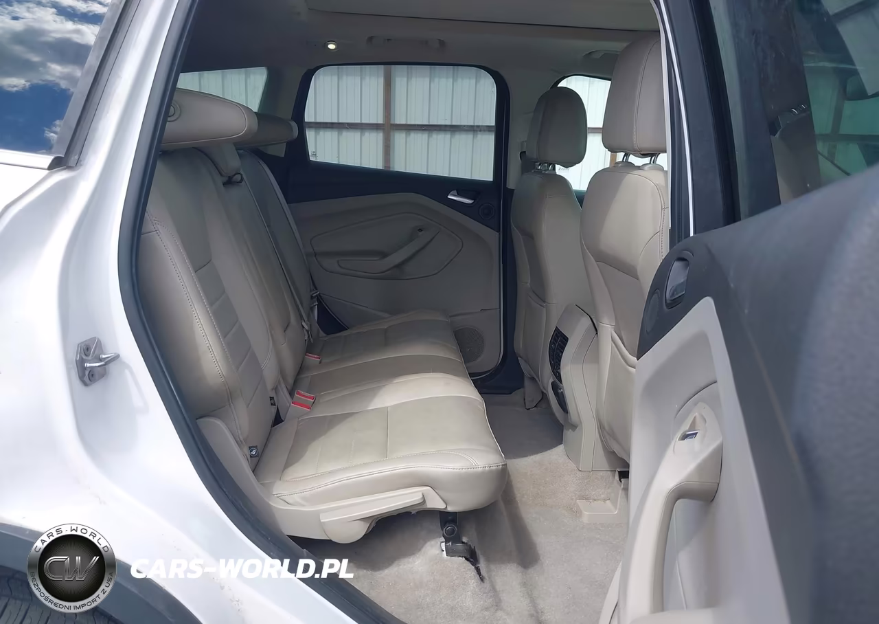 2016 Ford Escape Titanium VIN:1FMCU9J91GUC81176 - 8