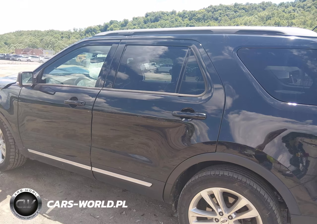 2019 Ford Explorer Xlt VIN:1FM5K8D88KGA45546 - 14