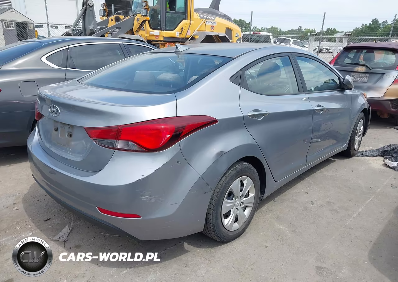 2016 Hyundai Elantra Se VIN:5NPDH4AE4GH780920 - 4