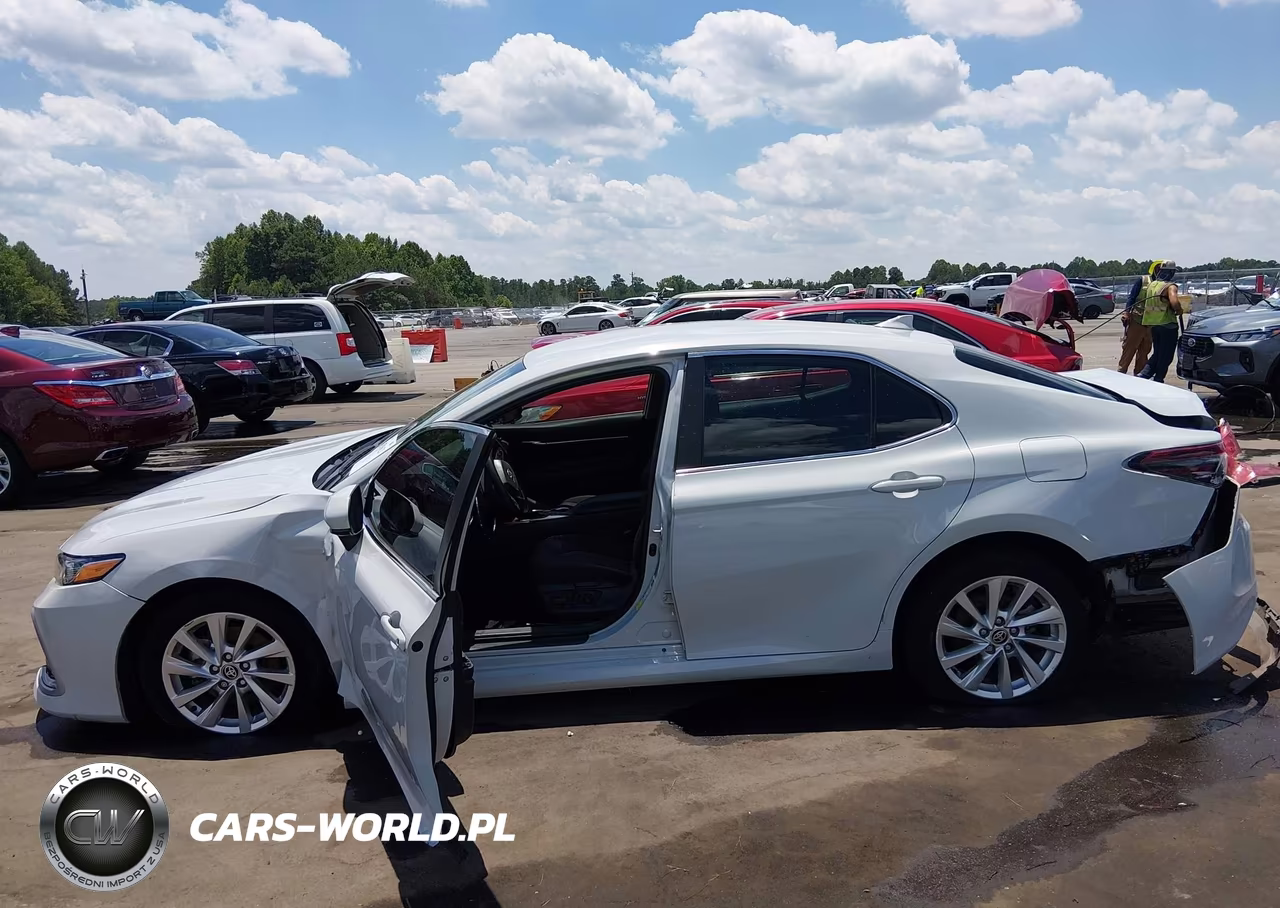 2023 Toyota Camry Le VIN:4T1C11AKXPU137820 - 14