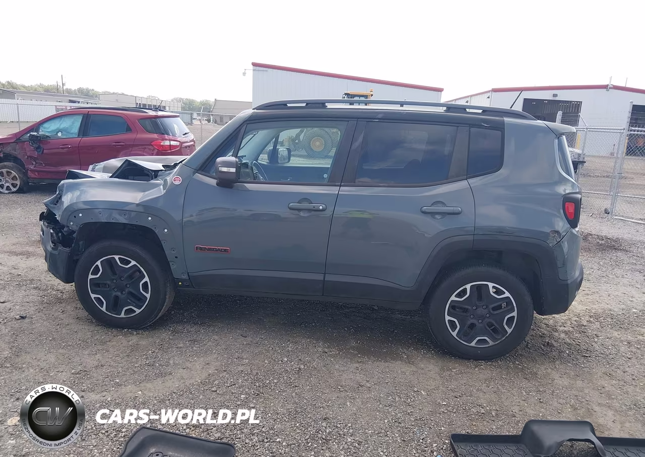 2015 Jeep Renegade Trailhawk VIN:ZACCJBCT7FPB31845 - 14