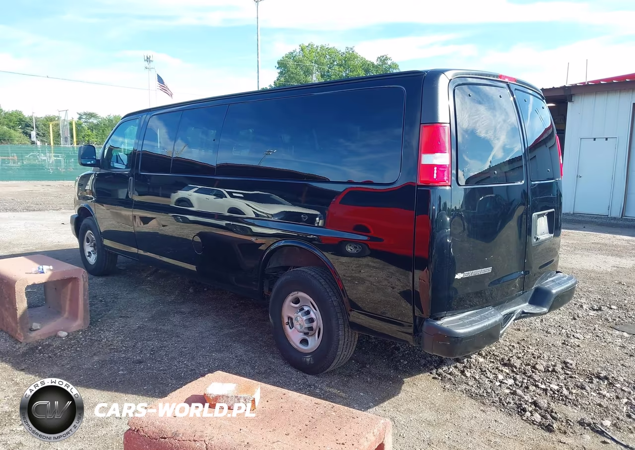 2020 Chevrolet Express Passenger Rwd 3500 Extended Wheelbase Ls VIN:1GAZGNFG7L1254266 - 3