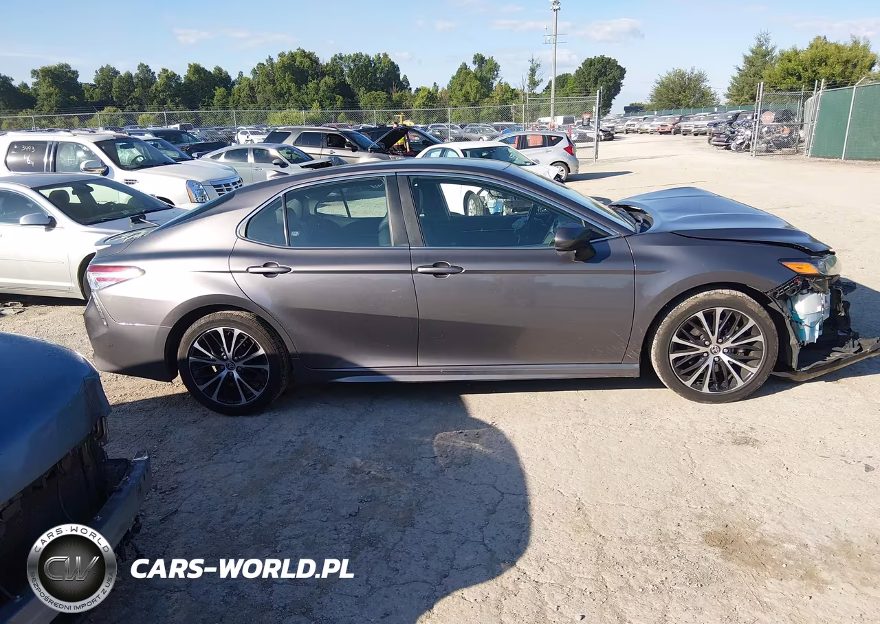 2020 Toyota Camry Se VIN:4T1G11AK1LU366060 - 14