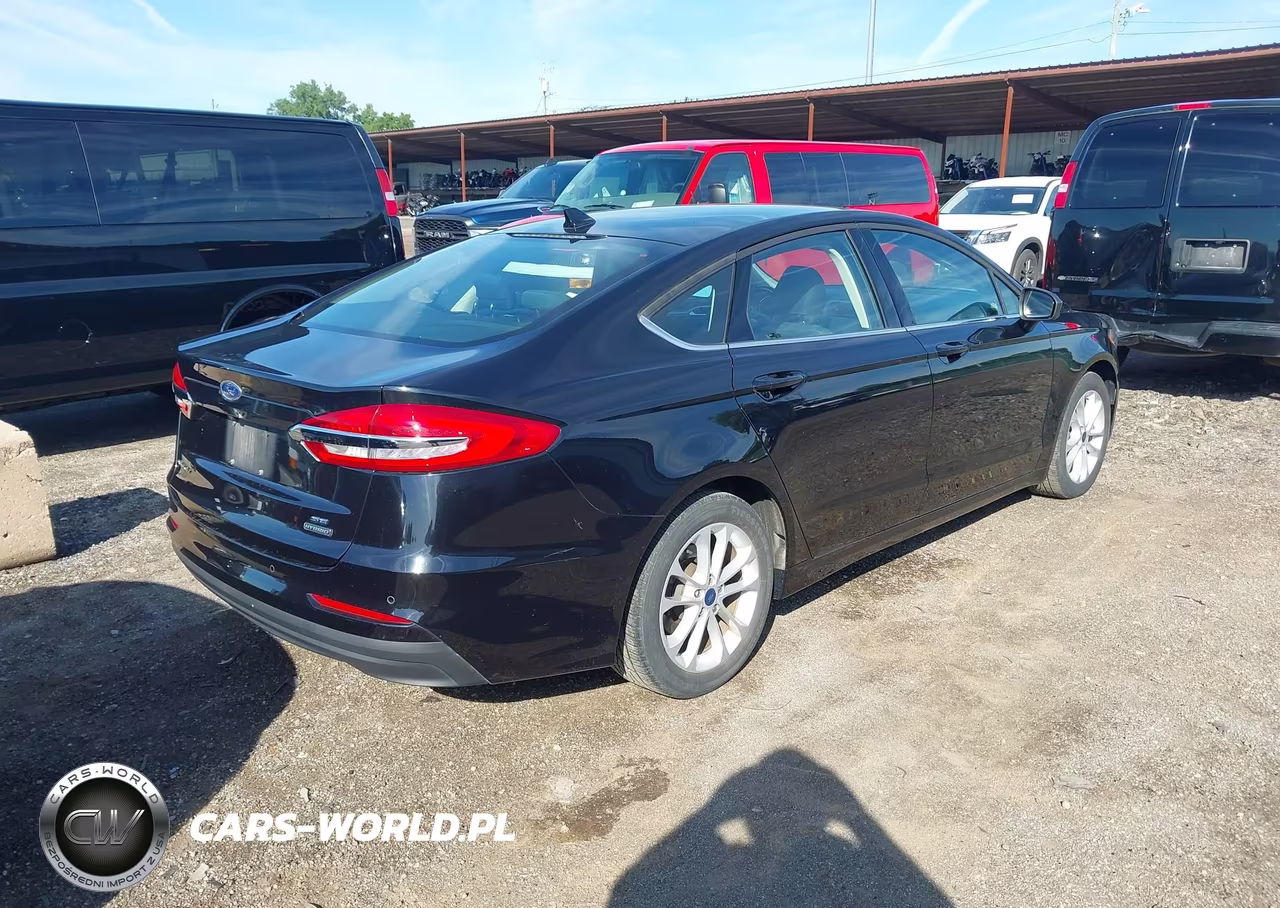 2020 Ford Fusion Hybrid Se VIN:3FA6P0LU5LR196984 - 4
