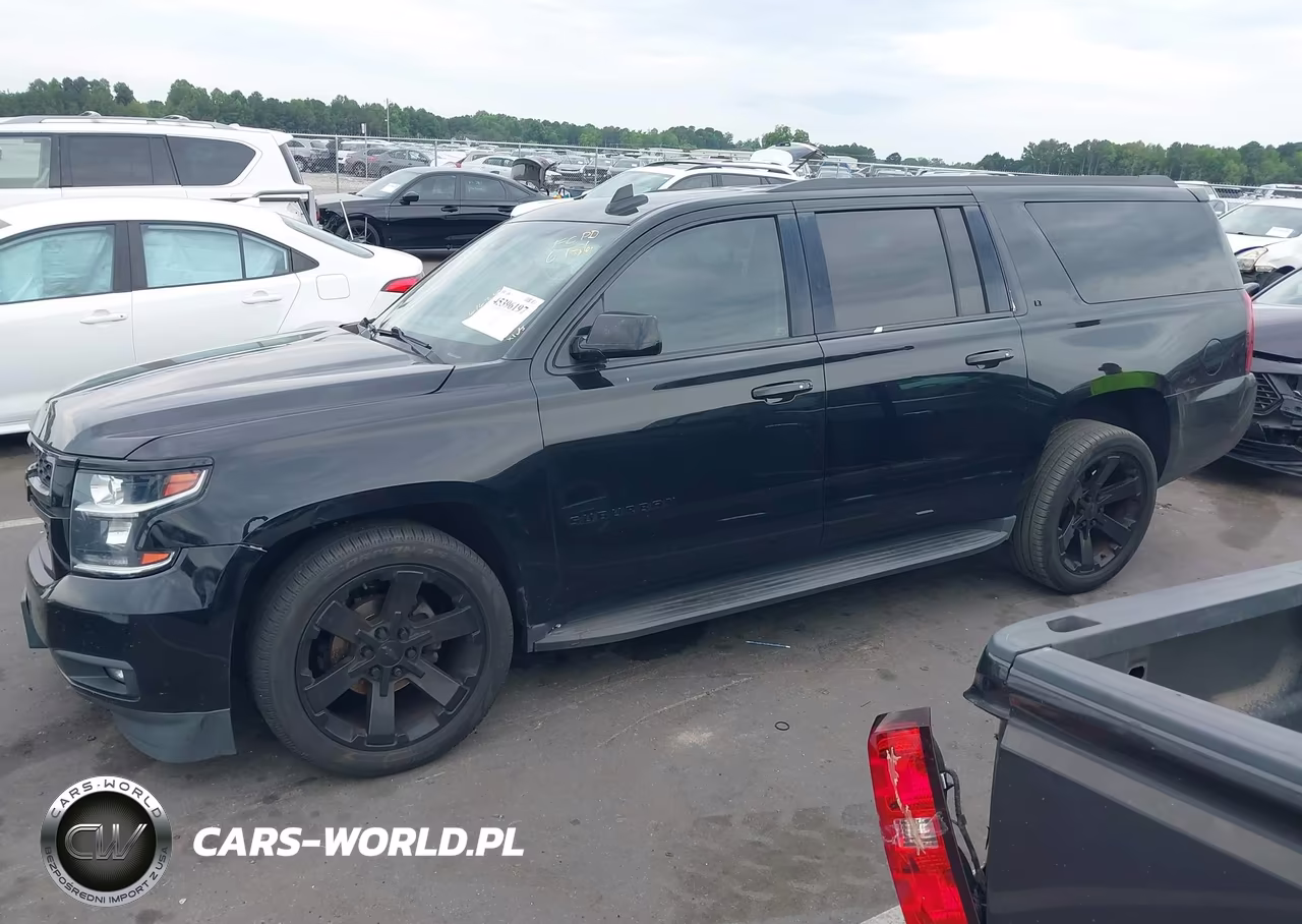 2018 Chevrolet Suburban Lt VIN:1GNSCHKCXJR379289 - 14