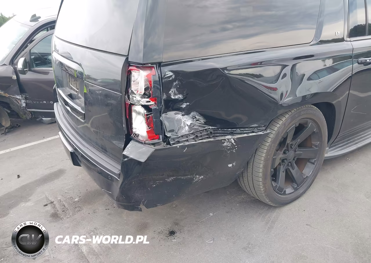 2018 Chevrolet Suburban Lt VIN:1GNSCHKCXJR379289 - 19